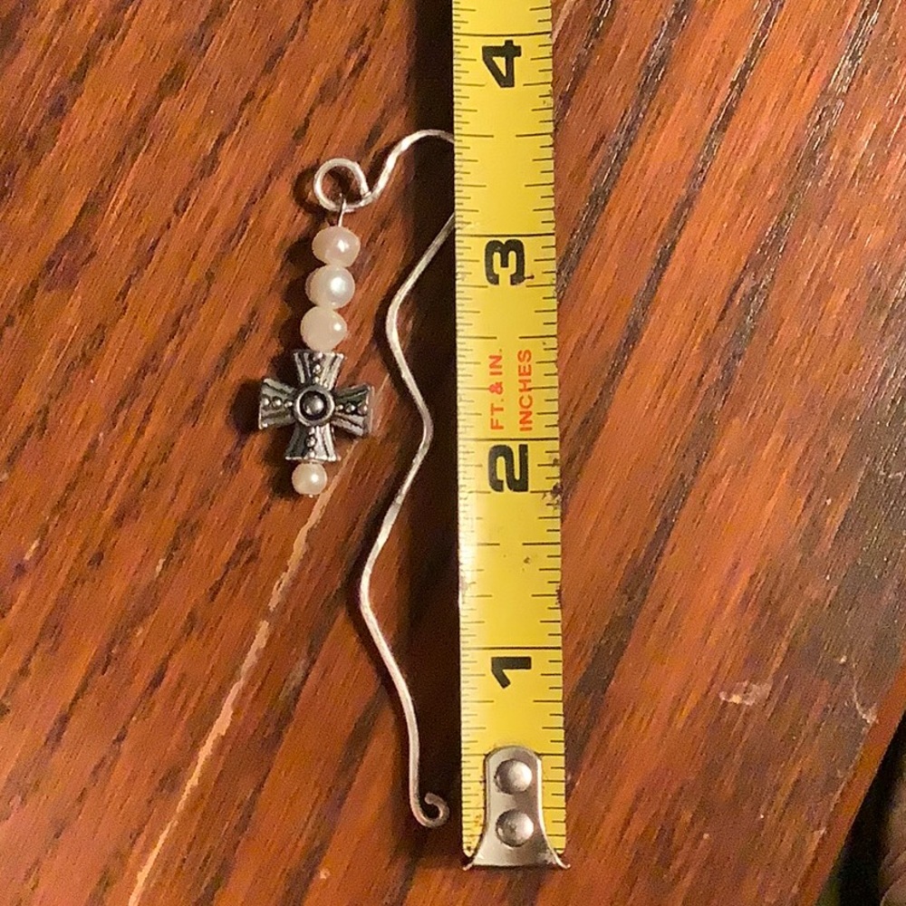 Handmade wire bookmark freshwater pearls and cross hammered metal bookmark - Picture 5 of 5